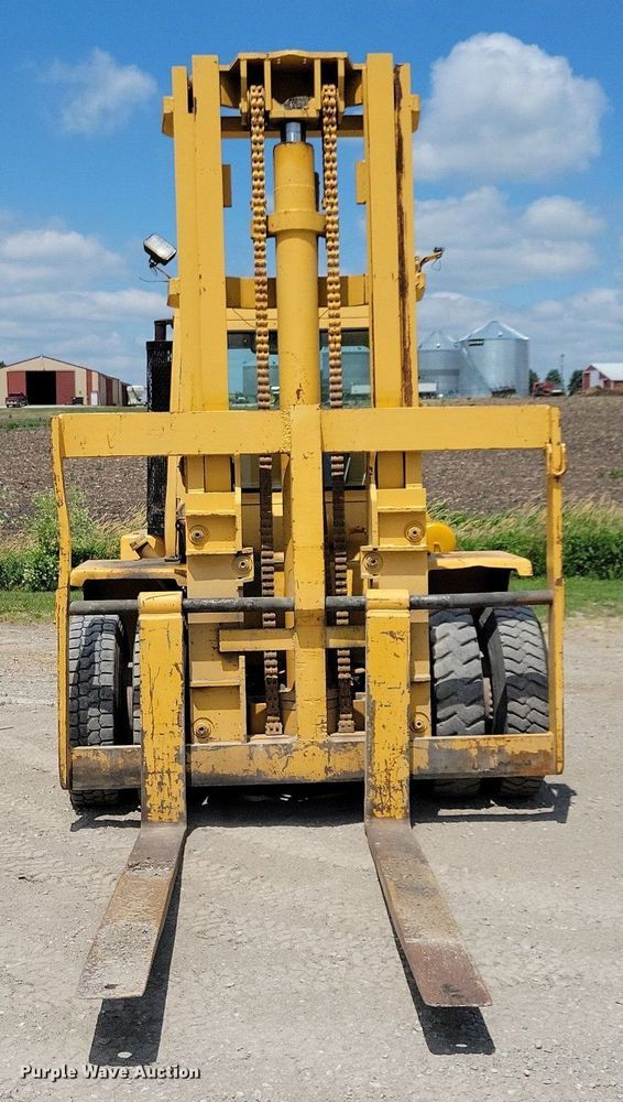 image for item JO9253 Clark C500 YS200  forklift