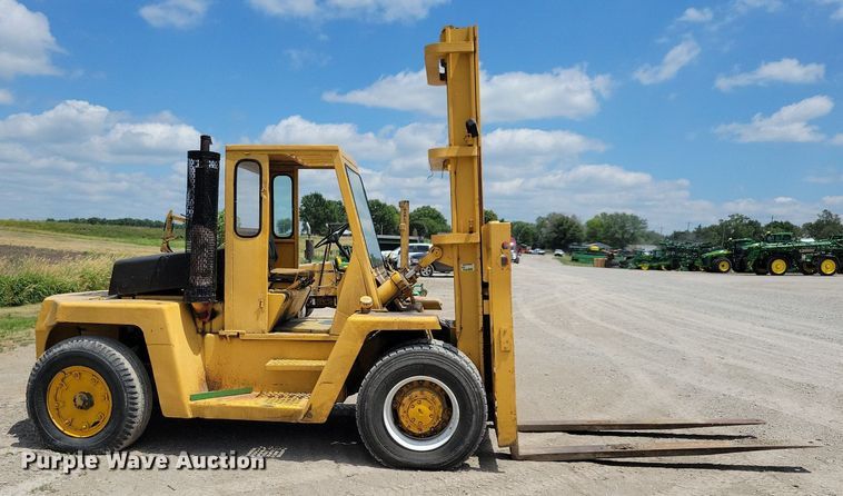 image for item JO9253 Clark C500 YS200  forklift
