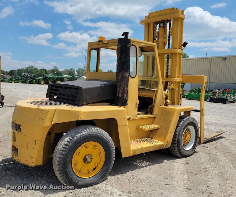 image for item JO9253 Clark C500 YS200  forklift
