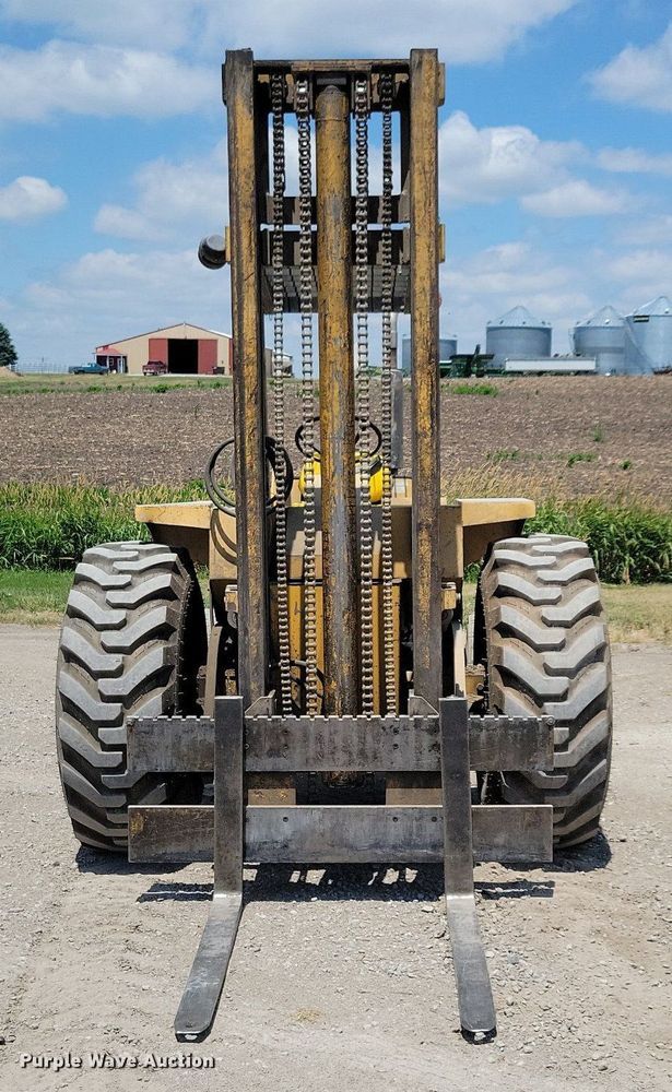 image for item JO9254 Massey-Ferguson Harlo H6000  forklift