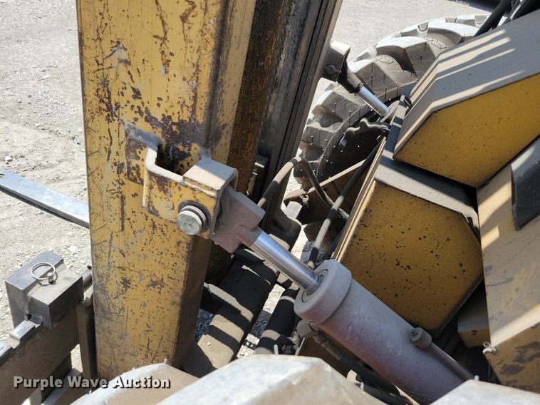 image for item JO9254 Massey-Ferguson Harlo H6000  forklift