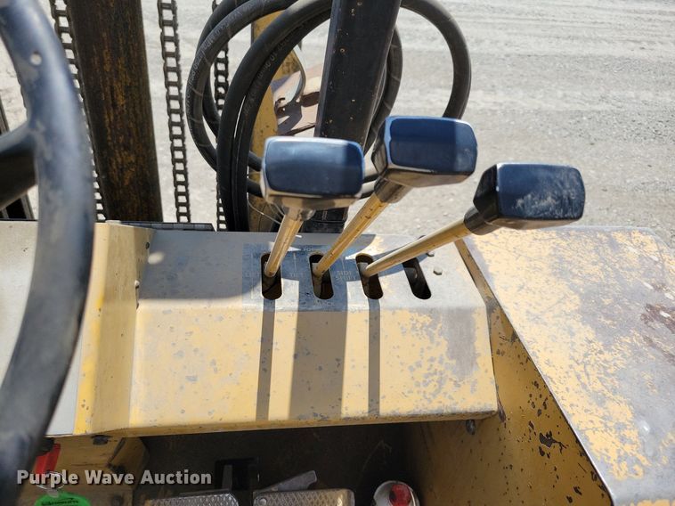 image for item JO9254 Massey-Ferguson Harlo H6000  forklift