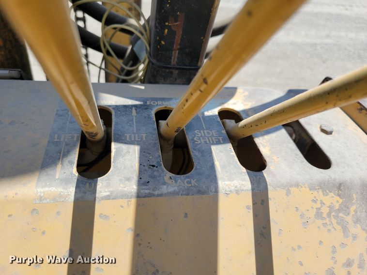 image for item JO9254 Massey-Ferguson Harlo H6000  forklift