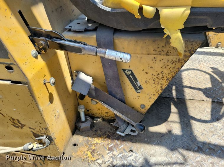 image for item JO9254 Massey-Ferguson Harlo H6000  forklift