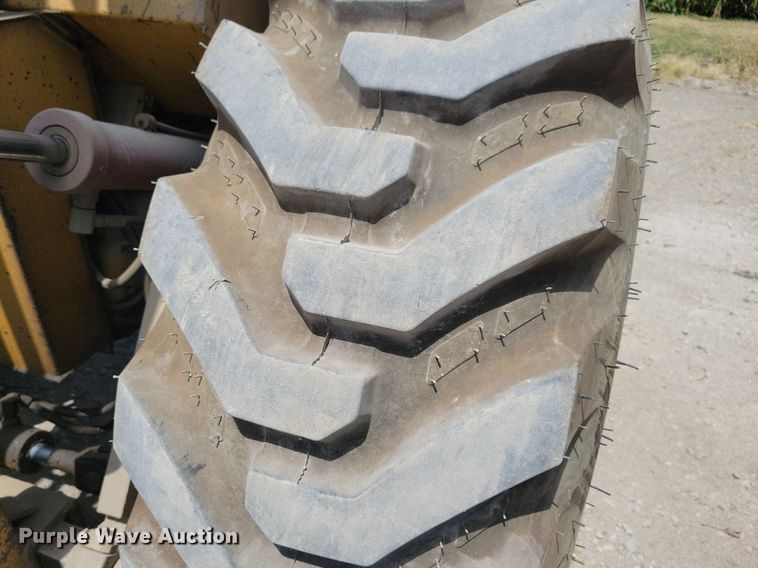 image for item JO9254 Massey-Ferguson Harlo H6000  forklift