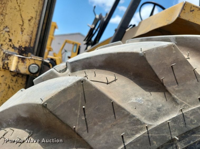 image for item JO9254 Massey-Ferguson Harlo H6000  forklift