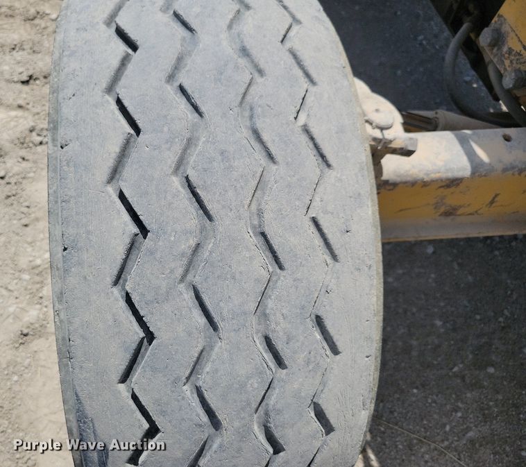 image for item JO9254 Massey-Ferguson Harlo H6000  forklift