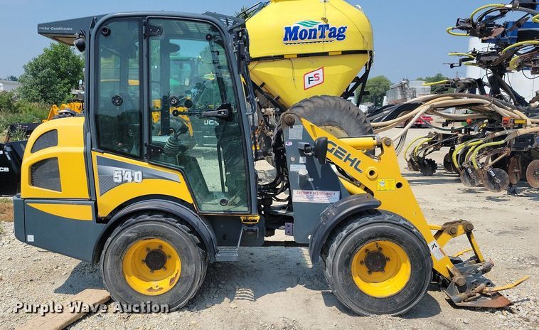 image for item JO9256 2014 Gehl AL540  wheel loader