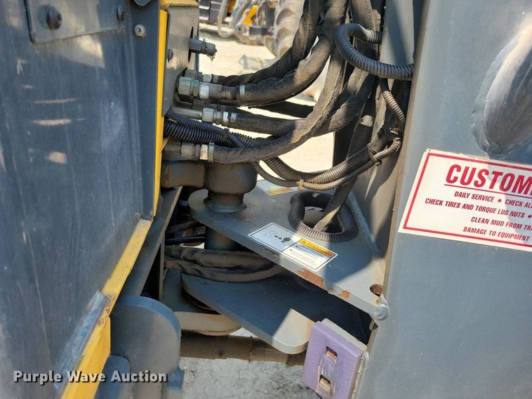 image for item JO9256 2014 Gehl AL540  wheel loader