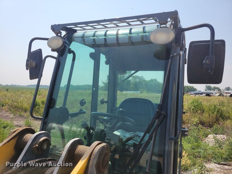 image for item JO9256 2014 Gehl AL540  wheel loader