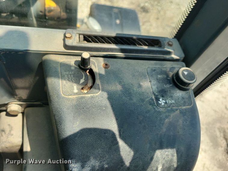 image for item JO9256 2014 Gehl AL540  wheel loader