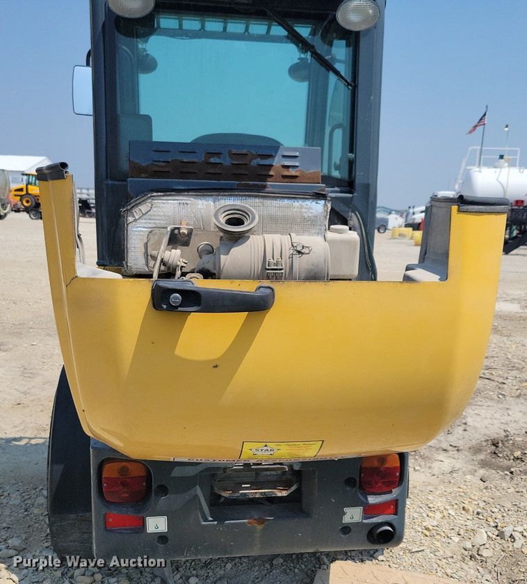 image for item JO9256 2014 Gehl AL540  wheel loader