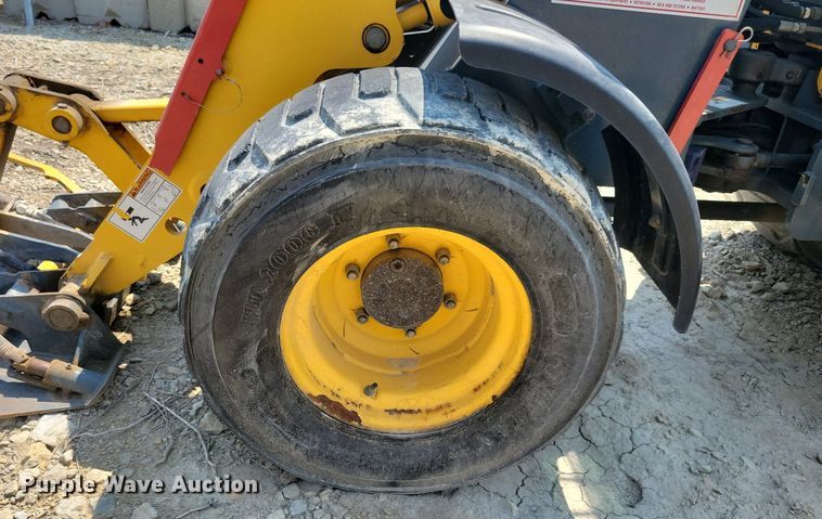 image for item JO9256 2014 Gehl AL540  wheel loader