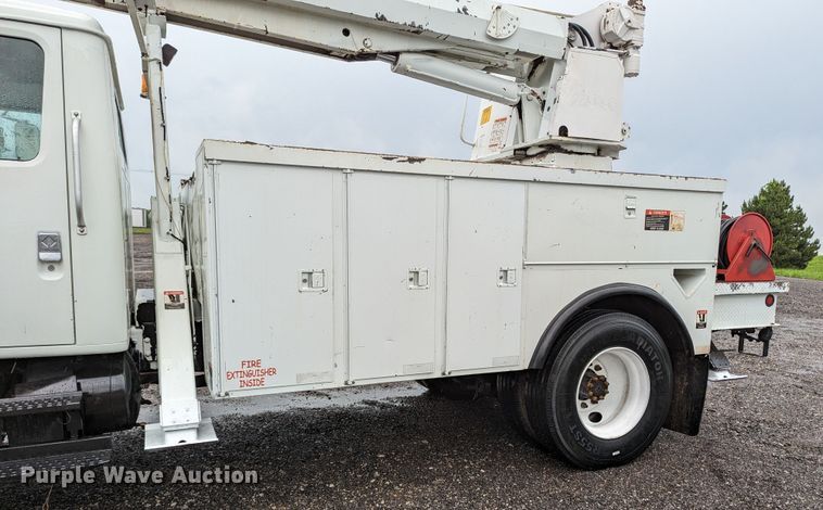 image for item KB9429 1998 International 4700  digger derrick truck