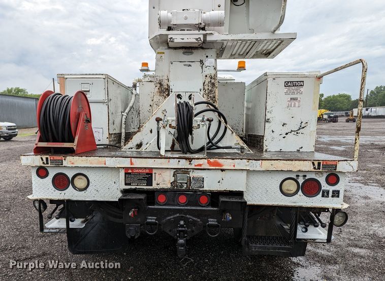 image for item KB9429 1998 International 4700  digger derrick truck