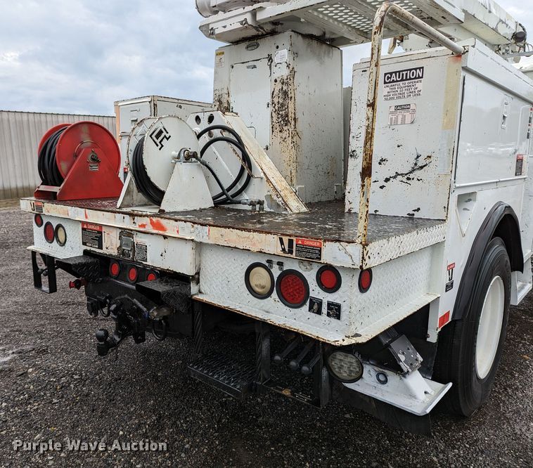 image for item KB9429 1998 International 4700  digger derrick truck