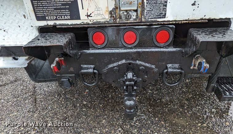 image for item KB9429 1998 International 4700  digger derrick truck