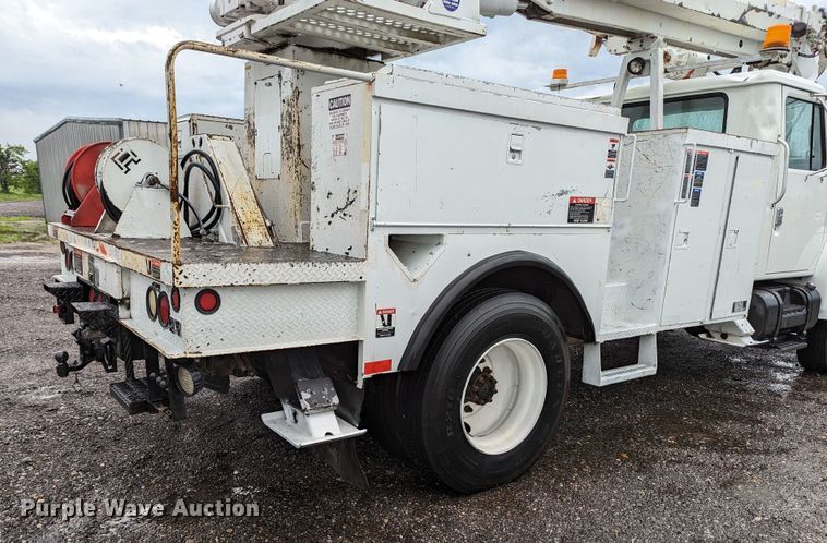 image for item KB9429 1998 International 4700  digger derrick truck