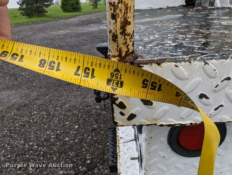 image for item KB9429 1998 International 4700  digger derrick truck