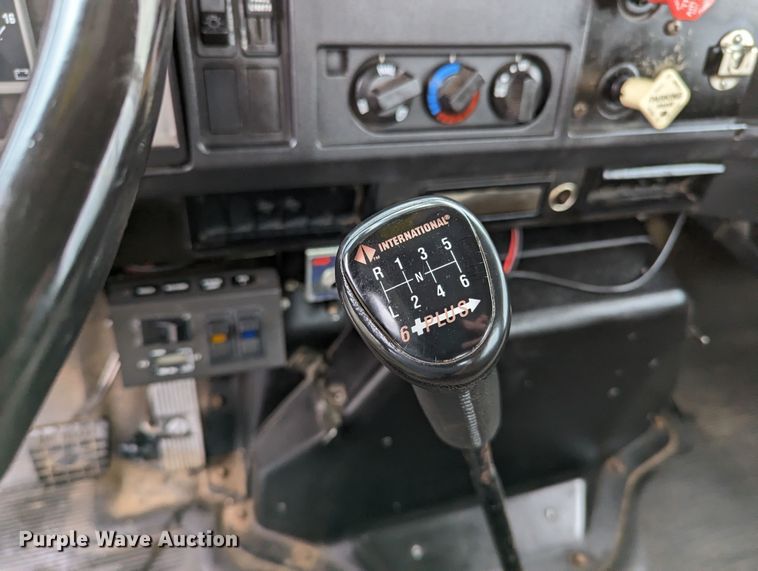 image for item KB9429 1998 International 4700  digger derrick truck