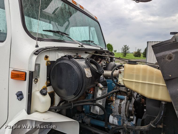 image for item KB9429 1998 International 4700  digger derrick truck