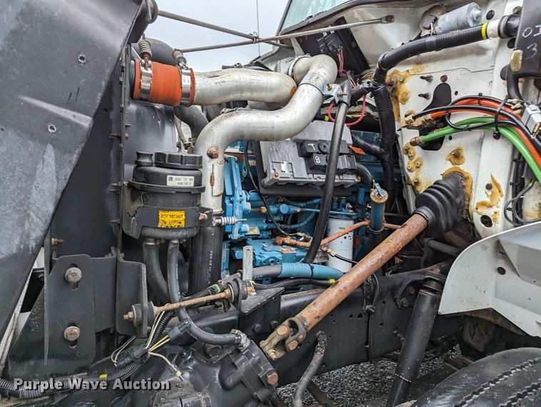 image for item KB9429 1998 International 4700  digger derrick truck