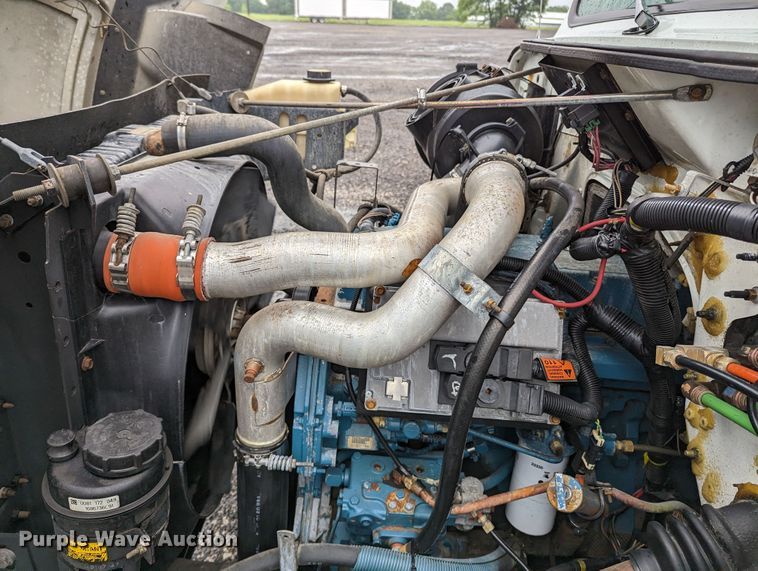 image for item KB9429 1998 International 4700  digger derrick truck