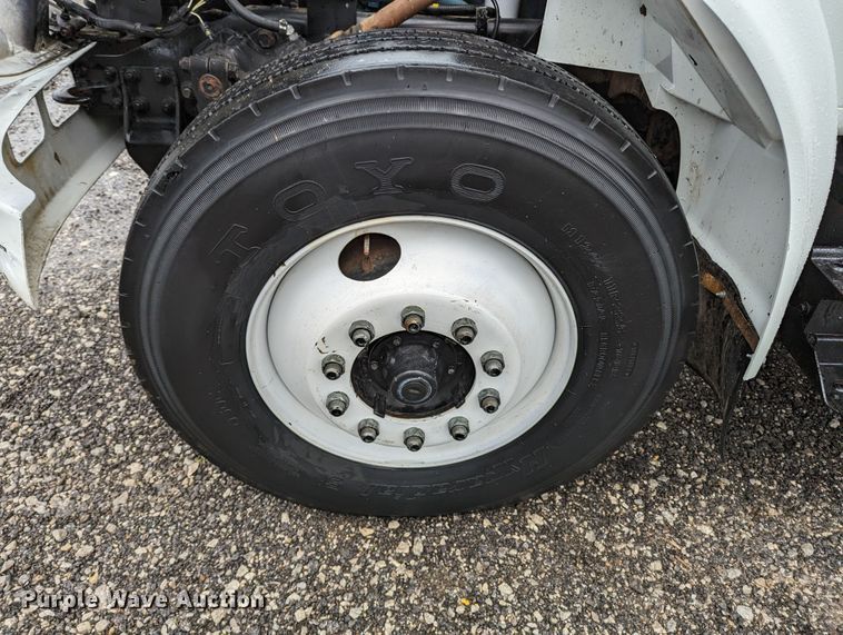 image for item KB9429 1998 International 4700  digger derrick truck