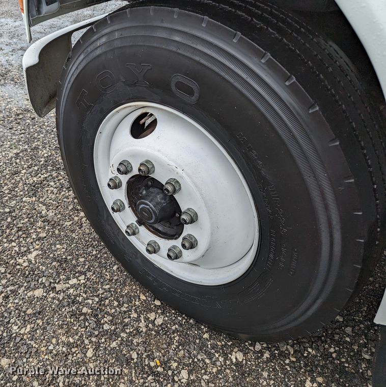 image for item KB9429 1998 International 4700  digger derrick truck