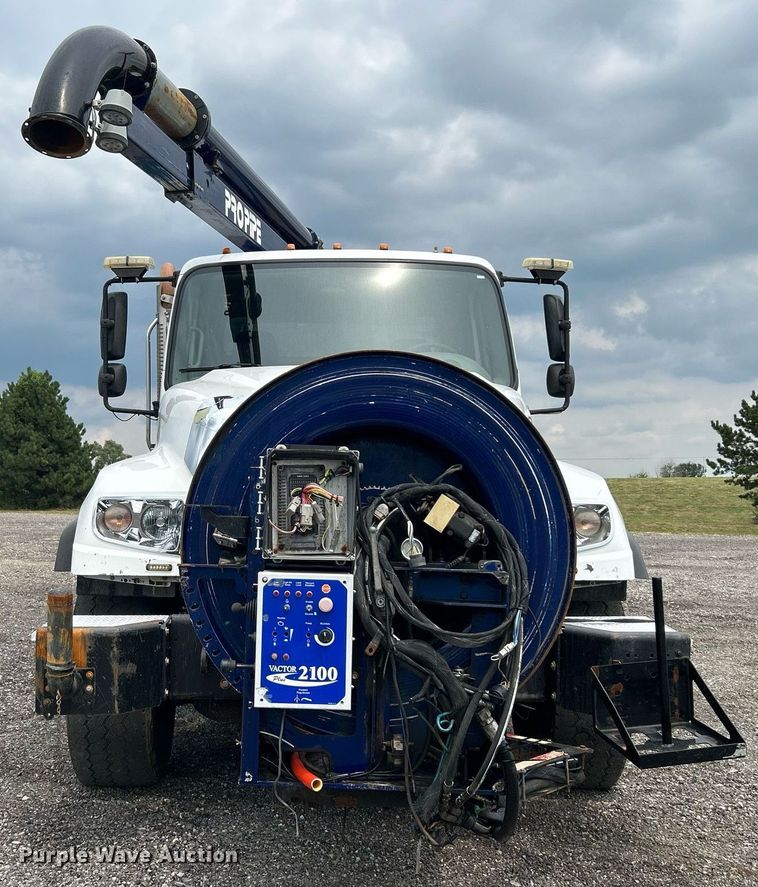 image for item KW9212 2012 Freightliner 114SD  sewer jetter truck