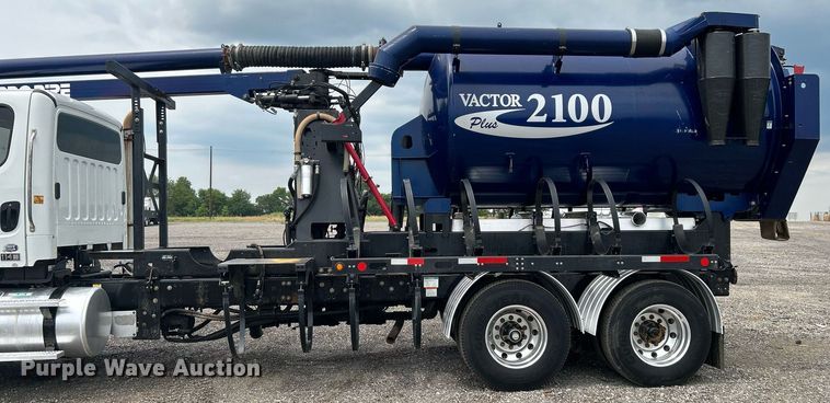 image for item KW9212 2012 Freightliner 114SD  sewer jetter truck