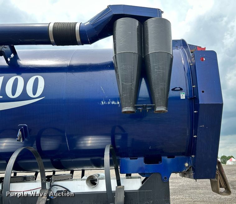 image for item KW9212 2012 Freightliner 114SD  sewer jetter truck