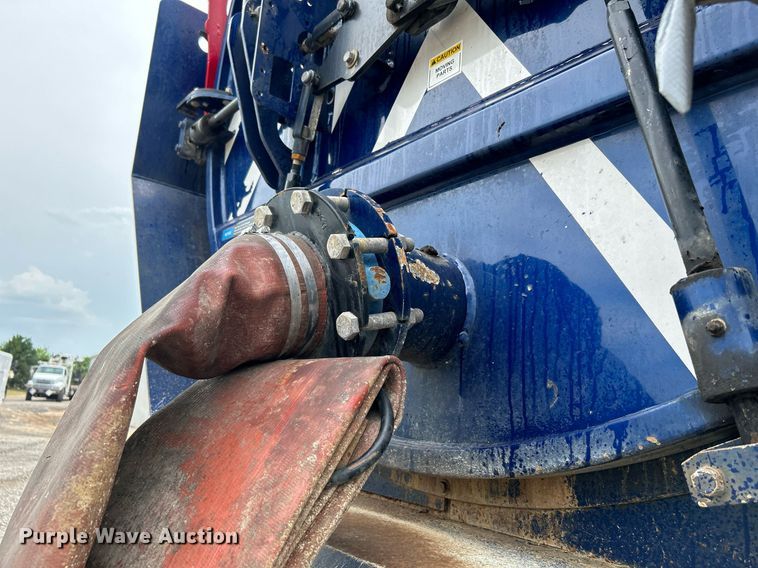 image for item KW9212 2012 Freightliner 114SD  sewer jetter truck