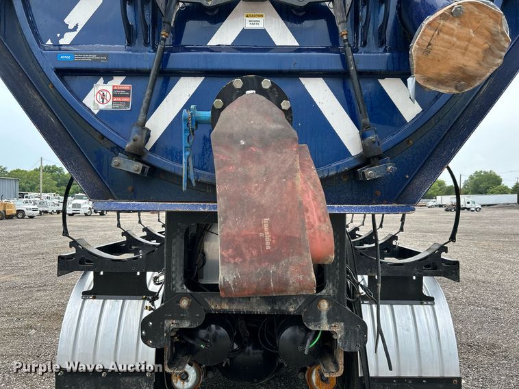 image for item KW9212 2012 Freightliner 114SD  sewer jetter truck