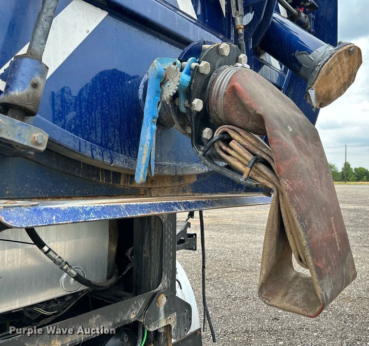 image for item KW9212 2012 Freightliner 114SD  sewer jetter truck