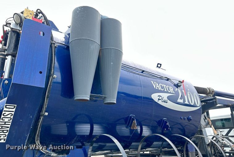 image for item KW9212 2012 Freightliner 114SD  sewer jetter truck