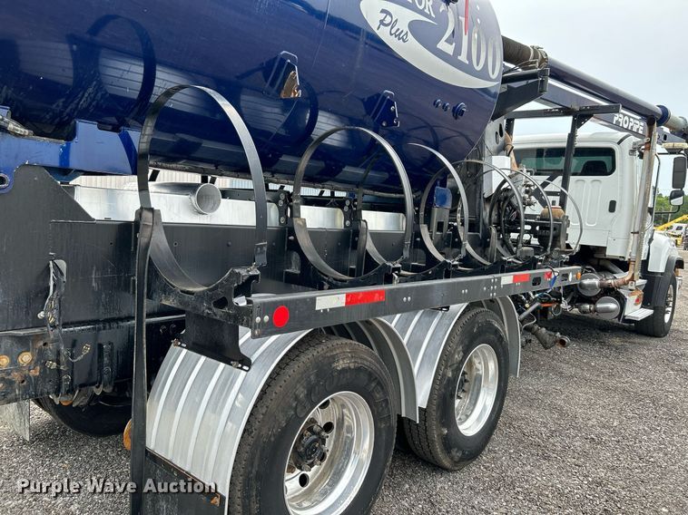 image for item KW9212 2012 Freightliner 114SD  sewer jetter truck