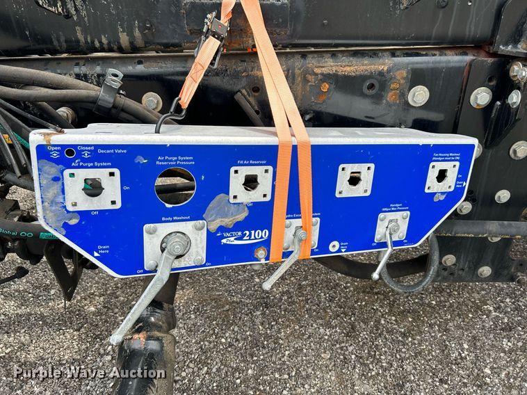 image for item KW9212 2012 Freightliner 114SD  sewer jetter truck