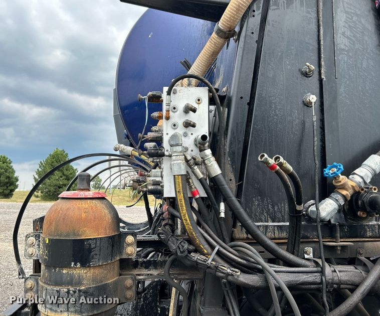 image for item KW9212 2012 Freightliner 114SD  sewer jetter truck