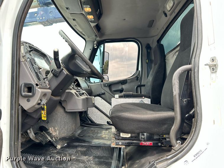 image for item KW9212 2012 Freightliner 114SD  sewer jetter truck