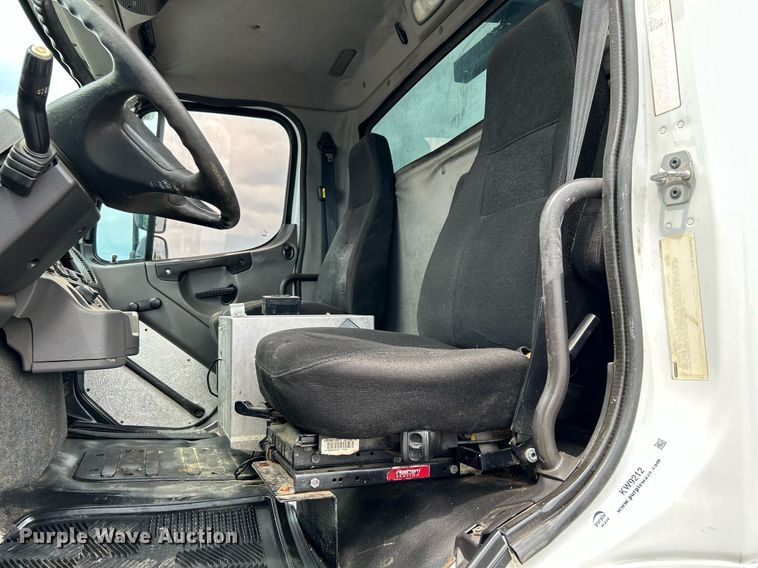 image for item KW9212 2012 Freightliner 114SD  sewer jetter truck