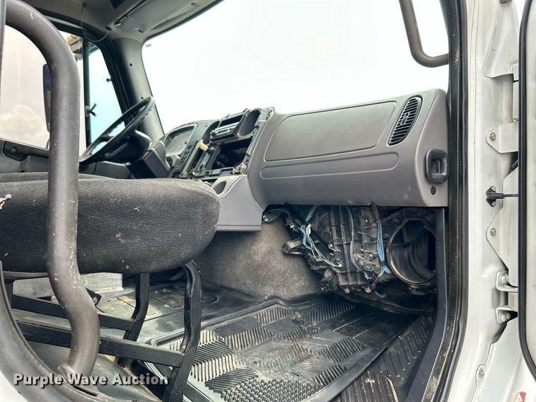 image for item KW9212 2012 Freightliner 114SD  sewer jetter truck