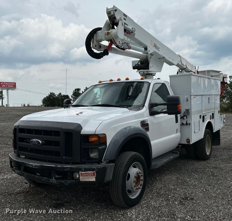 image for item KW9213 2008 Ford F550 Super Duty  bucket truck