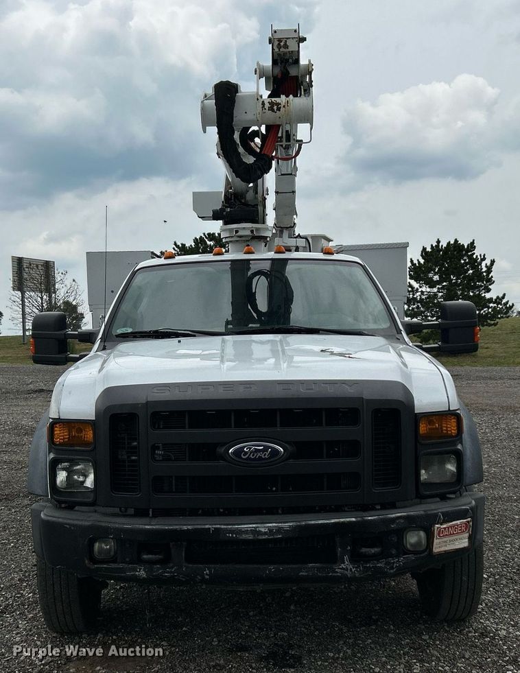 image for item KW9213 2008 Ford F550 Super Duty  bucket truck