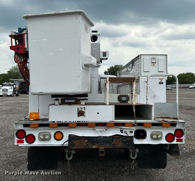 image for item KW9213 2008 Ford F550 Super Duty  bucket truck