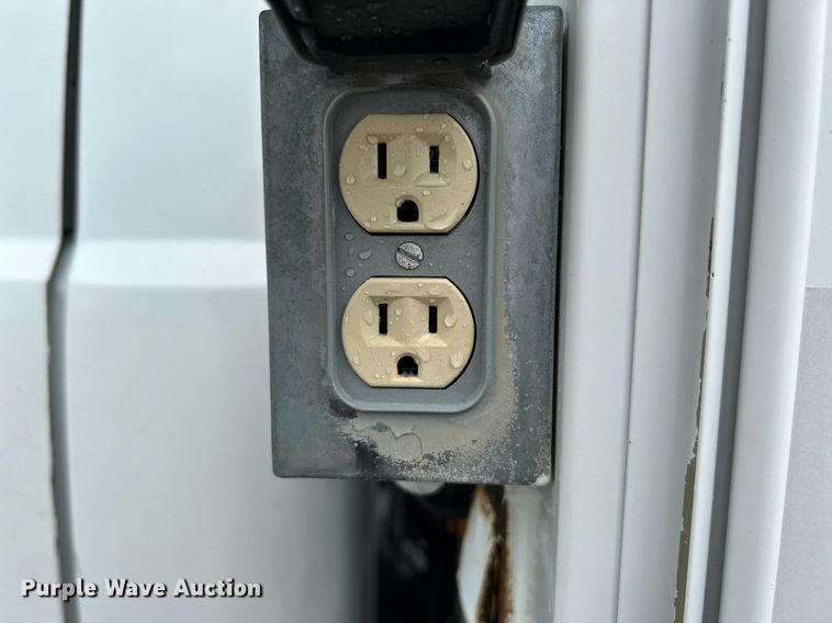 image for item KW9213 2008 Ford F550 Super Duty  bucket truck