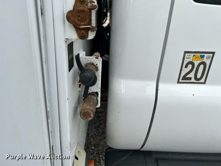 image for item KW9213 2008 Ford F550 Super Duty  bucket truck