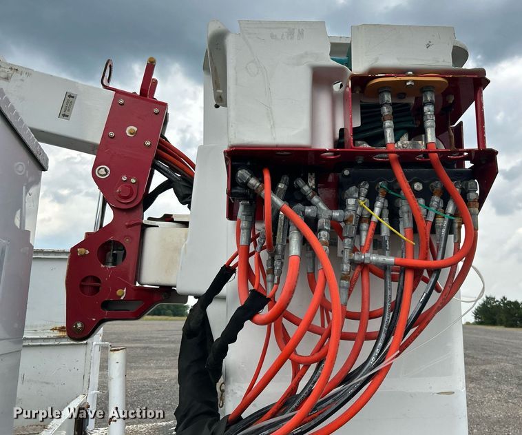 image for item KW9213 2008 Ford F550 Super Duty  bucket truck