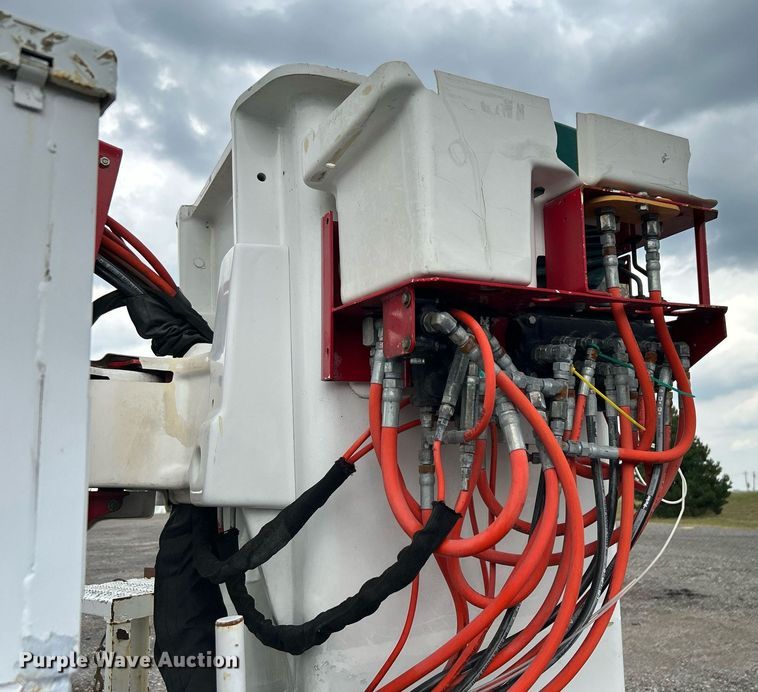 image for item KW9213 2008 Ford F550 Super Duty  bucket truck