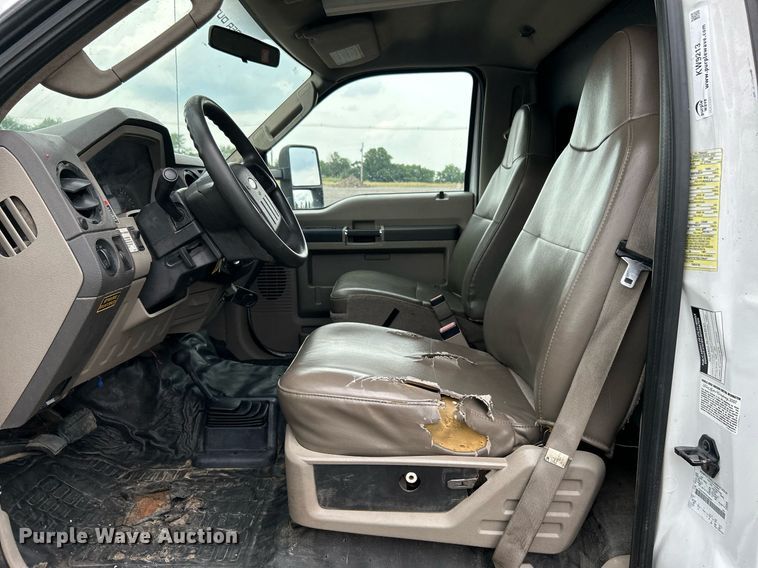 image for item KW9213 2008 Ford F550 Super Duty  bucket truck